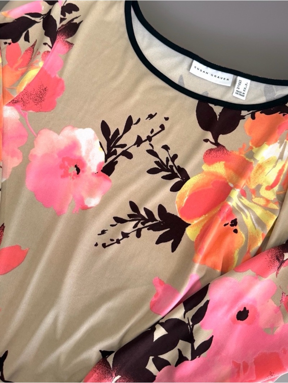 Susan Graver Tunic Shirt Size L Tan Flower Print Assymetrical Blouse